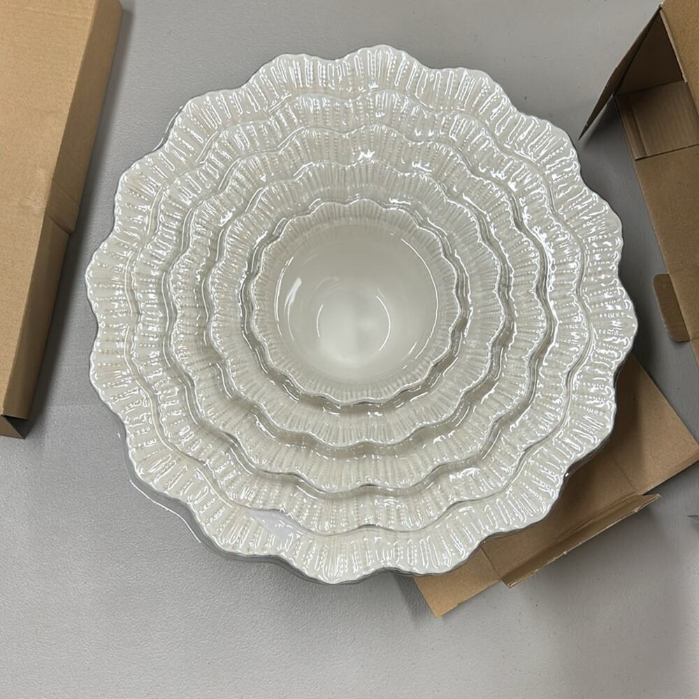 5 Monique Lhuillier Pottery Barn Claudia Outdoor Melamine Nesting Serving Bowls - Picture 5 of 7